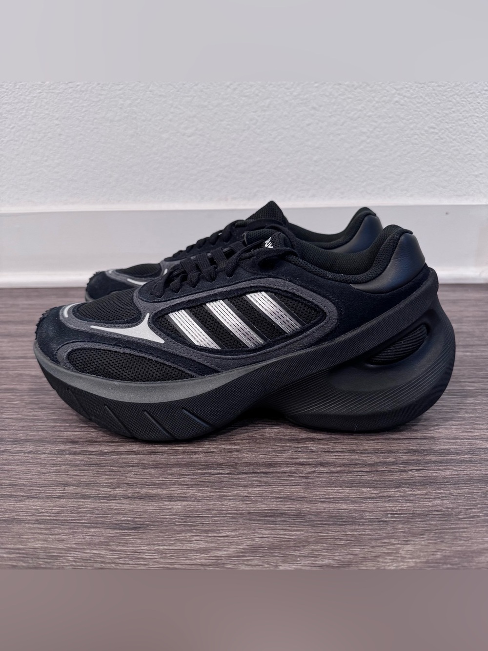 Adidas ADIZERO GOUKANA sz 10